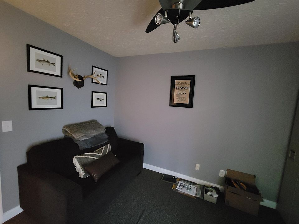 1st image of 220 W Center St