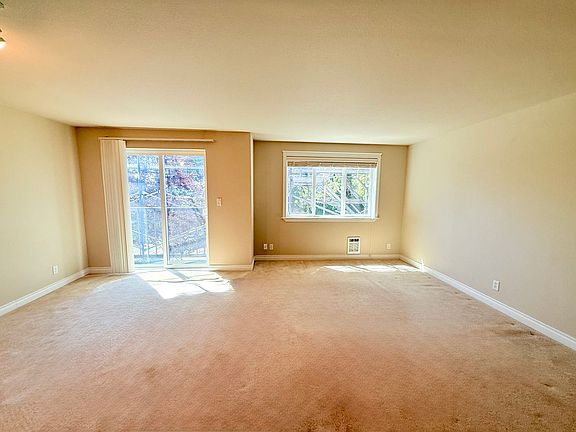 3rd image of 2200 Thorndyke Ave W APT 201