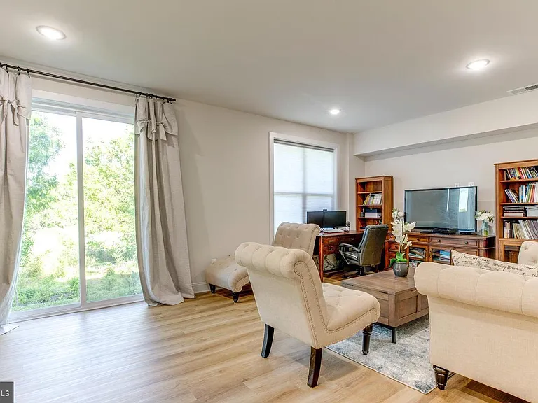 2631 Velocity Rd — Photo 41