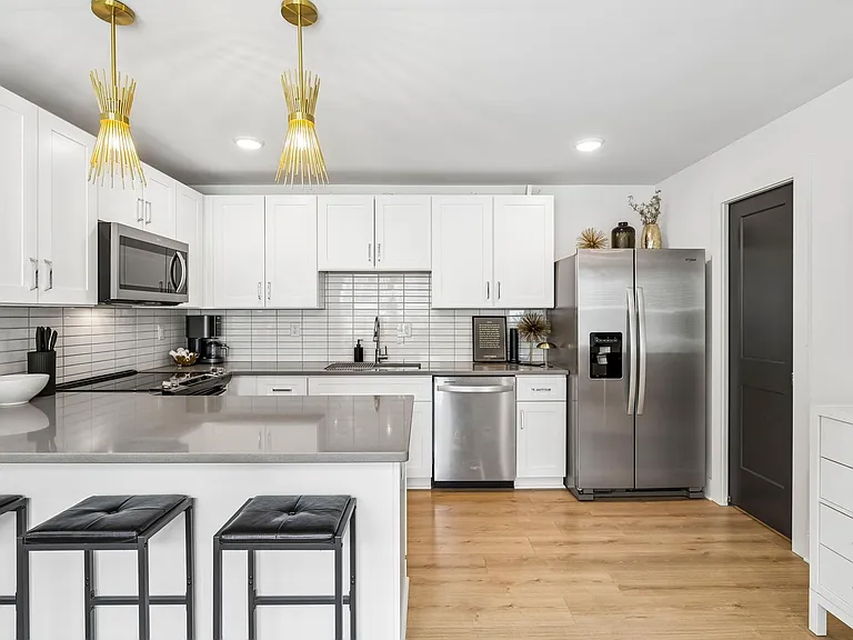 102 Duke St #42 — Photo 9