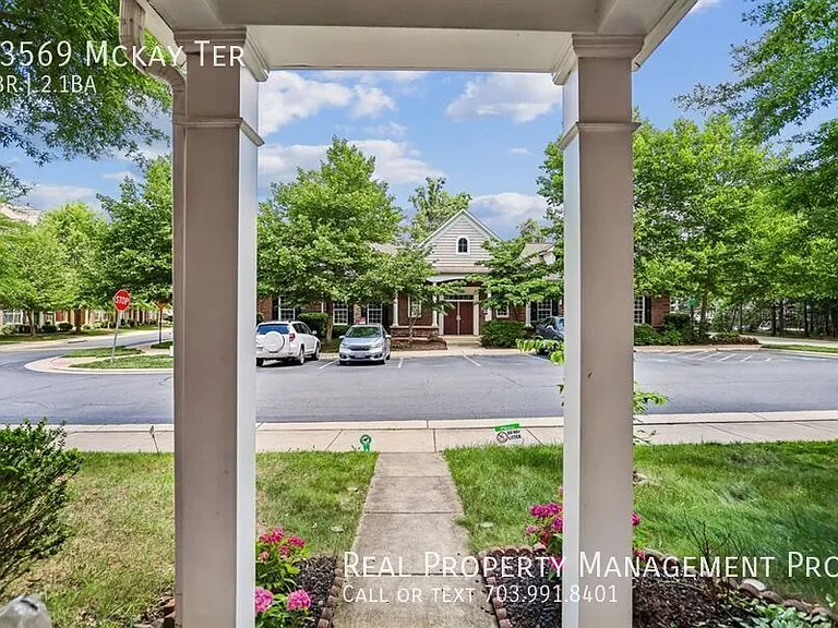 43569 McKay Ter — Photo 2