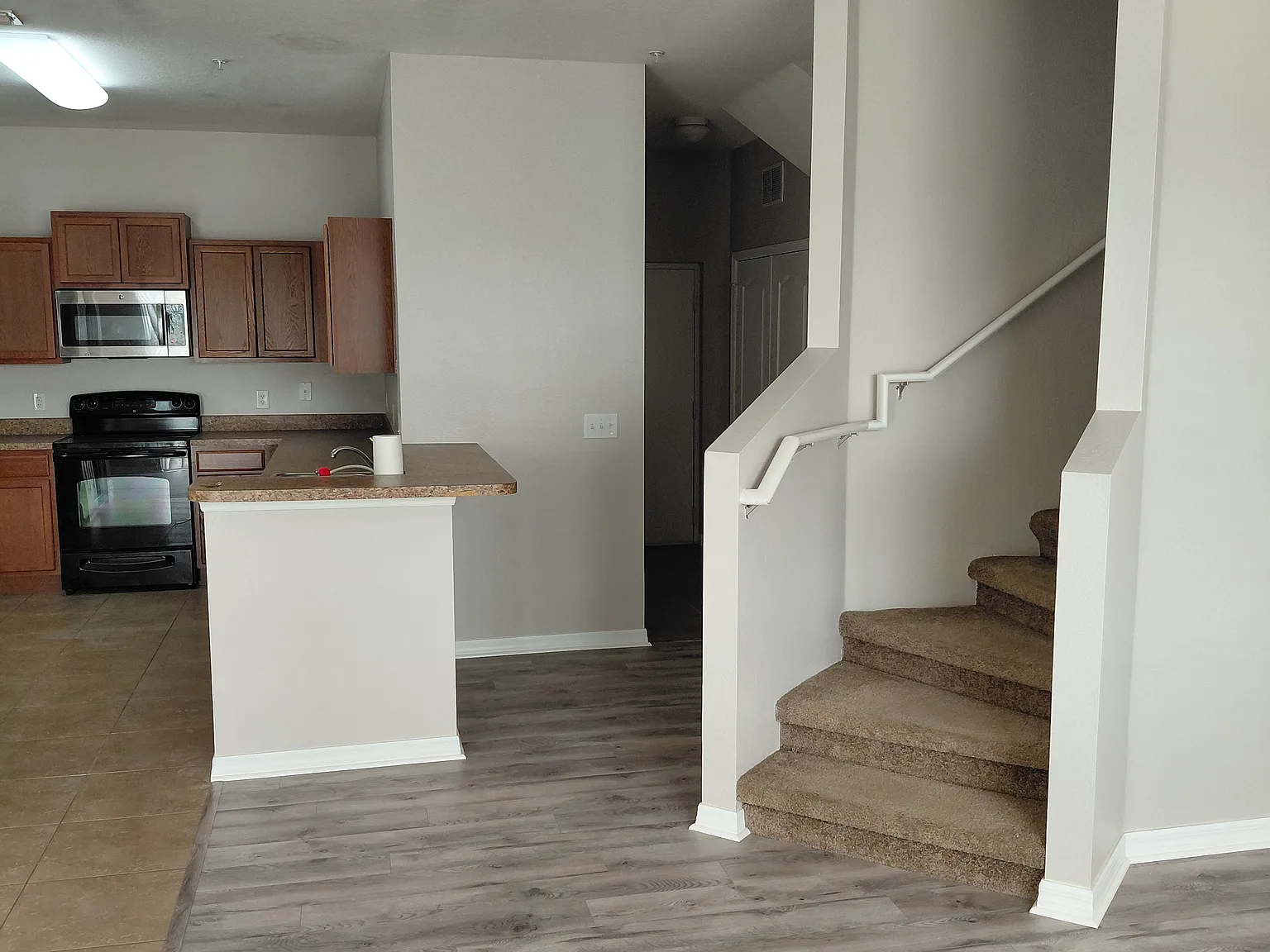3 bed, 2.5 bath, 1582 sqft, $1,995 — Photo 2