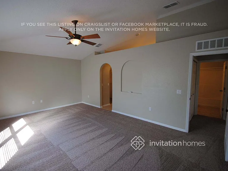 688 Red Pepper Loop — Photo 15