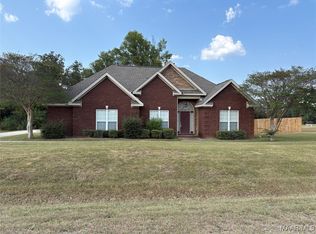 75 Sunrise Ct, Deatsville, AL 36022