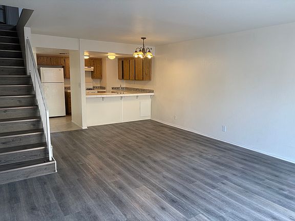 5th image of 615 E Colorado Blvd #B