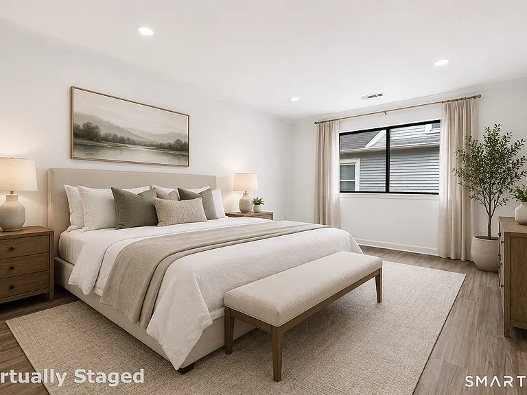 1500 Bedford St #202 — Photo 2