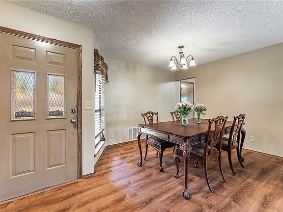 5th image of 2724 W Quail Dr