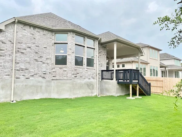 2920 Youngwood St — Photo 20