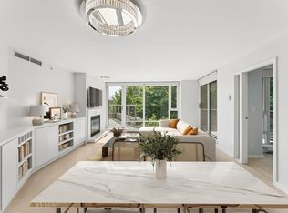8 Smithe Mews #305, Vancouver, BC V6B 0A5