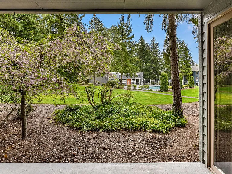 4635 W Lake Sammamish Pkwy SE #G105 — Photo 13