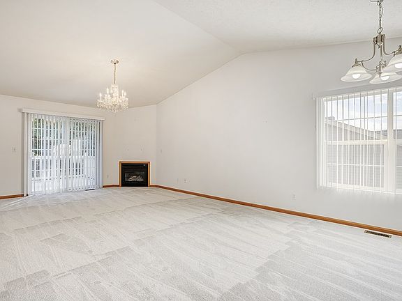 3rd image of 2384 Arnold Ave