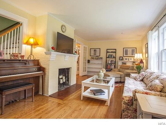 3rd image of 9 Shingle House Rd