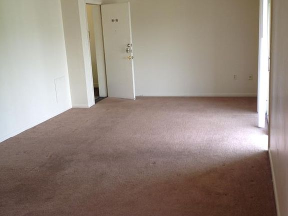 4th image of 6502 Carefree Ln APT 03