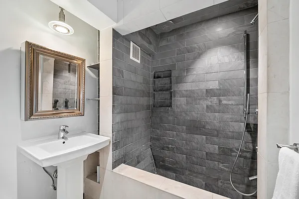 Rented by Compass | media 5