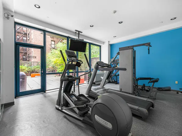 330 East 57th Street image 11 of 12