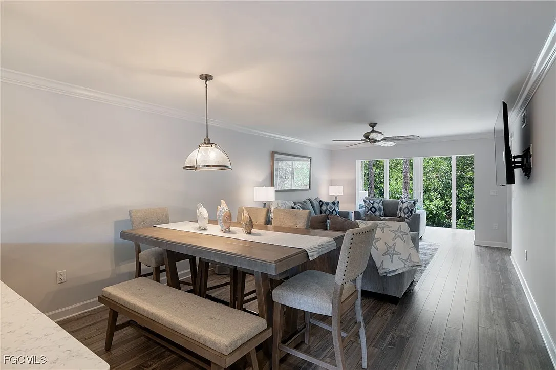 2 bed, 2.0 bath, 1200 sqft, $2,700 — Photo 2