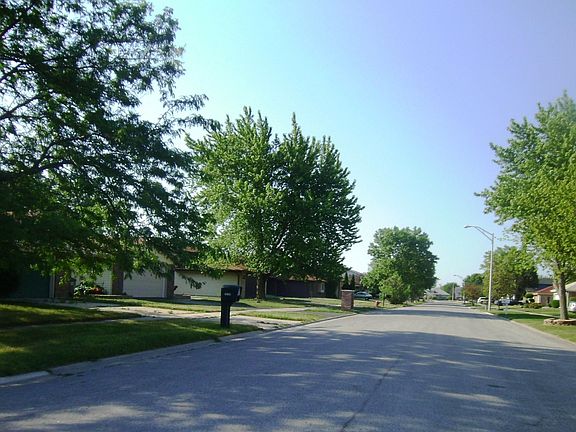 3rd image of 20139 Catalpa Ave
