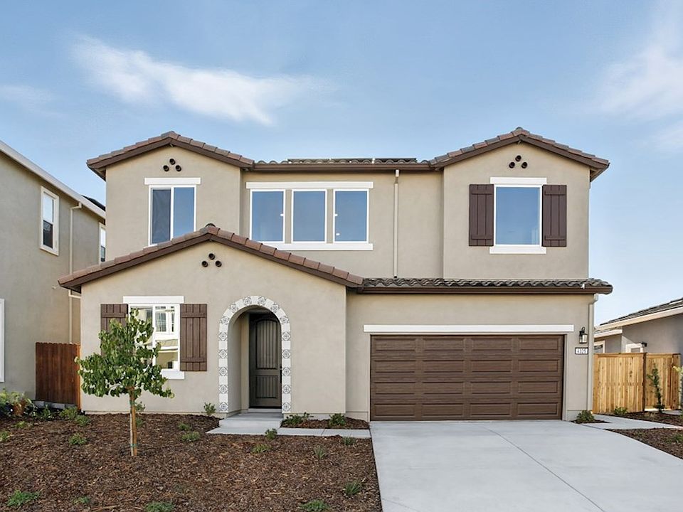 Spanish Colonial M Elevation