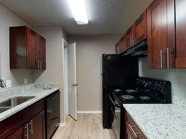 Addison Apartments at the Park — Photo 236