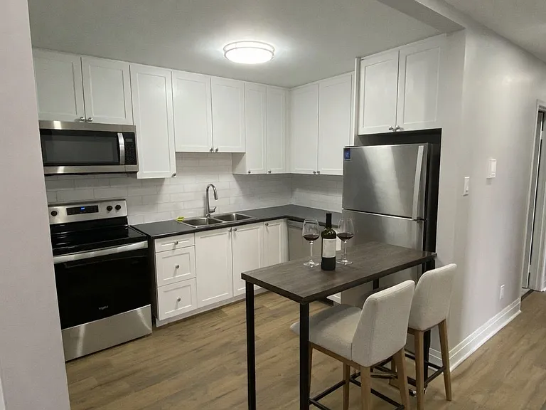 135 Atherley Rd #B104 — Photo 2