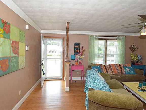 4th image of 317 Melonie Ct