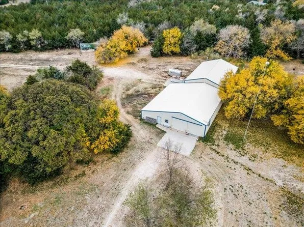 81 Arrowhead Rd, Inman, KS 67546