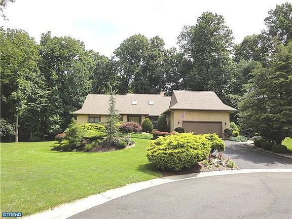 2nd image of 214 Meadowdale Dr