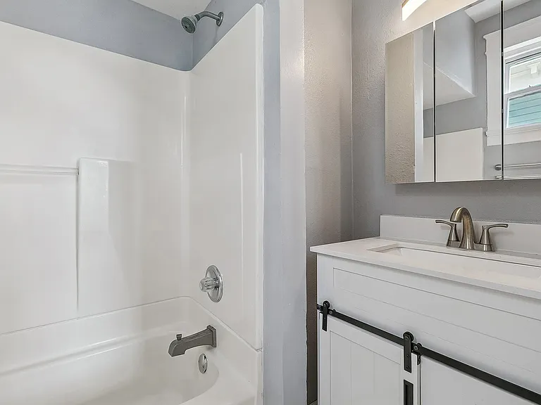2820 General Pershing St — Photo 11