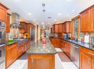 110 Woodland Dr, Staunton, VA 24401