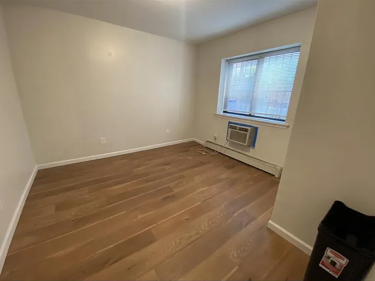 7326 Queens Midtown Expy #1 — Photo 12
