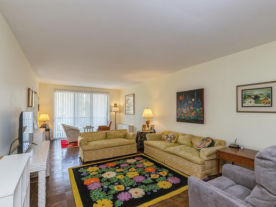 1st image of 1 Kensington Gate APT 311