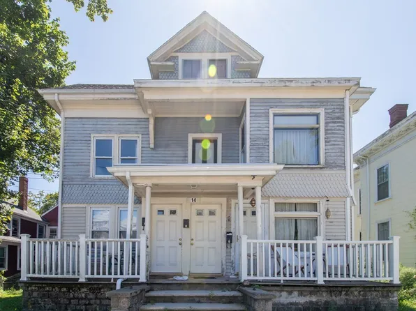 14 W Main St, Merrimac, MA 01860