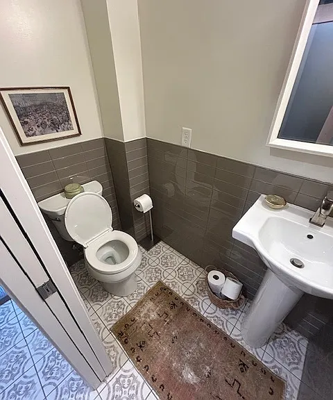 707 Caroline St #B — Photo 11