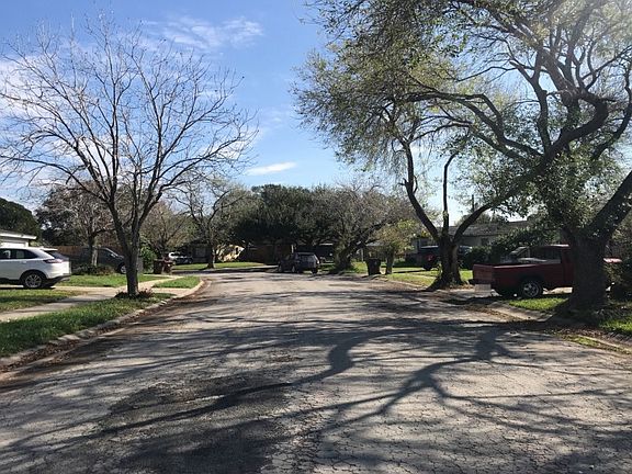 4th image of 1810 Oklahoma St