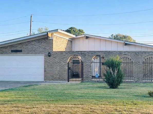 1895 Lucille St, Beaumont, TX 77705