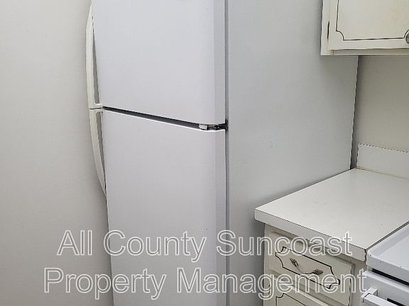 3rd image of 1830 Dr Martin Luther King Jr St N APT 301