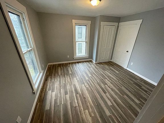 3rd image of 108 N 19th St
