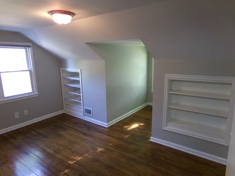 4231 S 42nd St — Photo 11