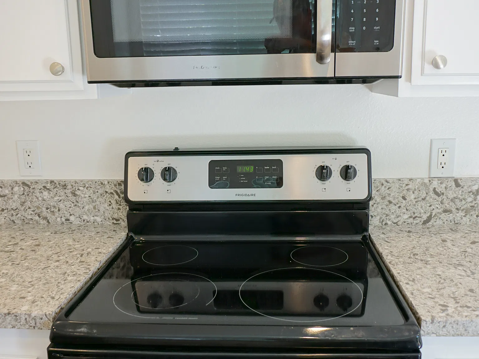 2 bed, $3,000 — Photo 4