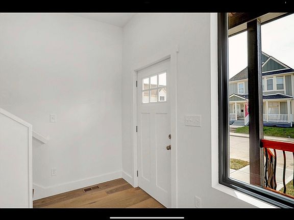 5th image of 1402 Fletcher Ave #A