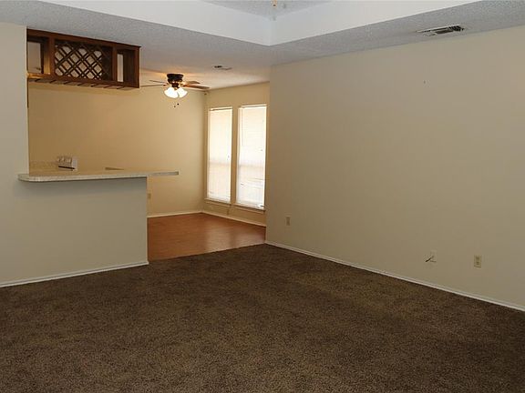 5th image of 4220 Windhurst Dr