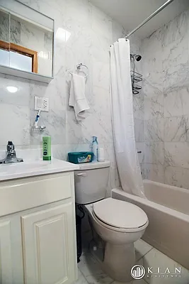 Rented by Kian Realty | media 21