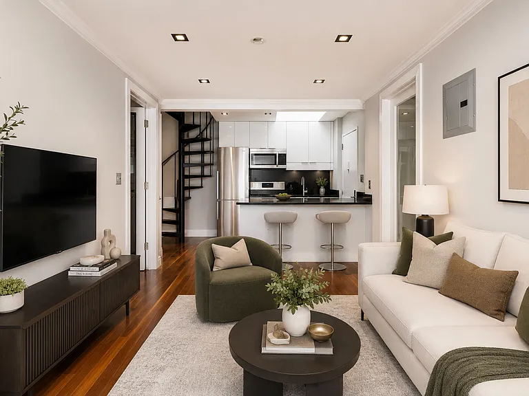 218 Avenue A #4FW — Photo 2