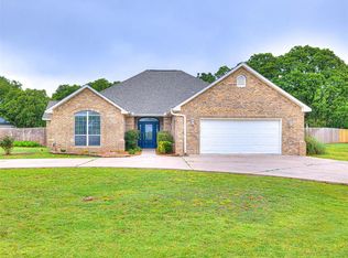 101 Huntington Ct, Shawnee, OK 74801