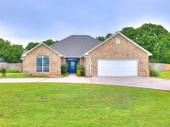 101 Huntington Ct, Shawnee, OK 74801