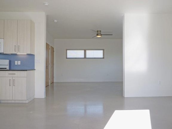 3rd image of 125 Morningside Dr SE