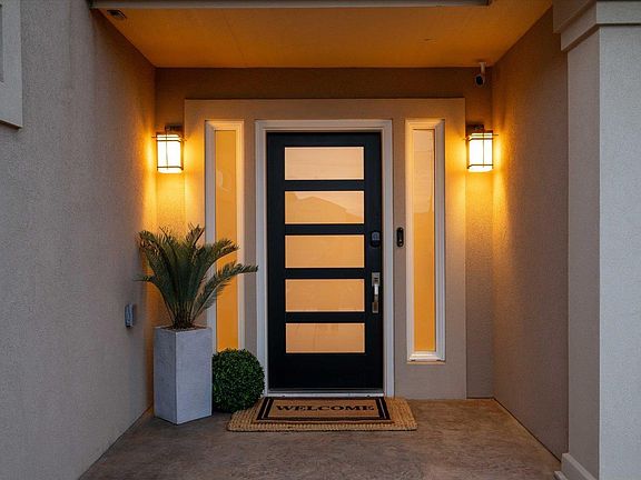 3rd image of 91604 E Sagebrush Rd