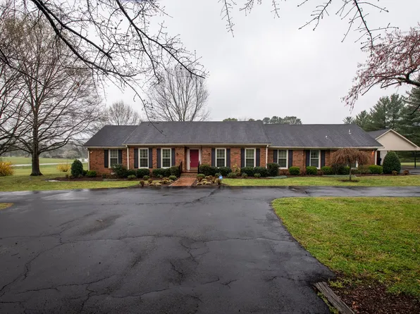 1701 Logan Dr, Columbia, TN 38401