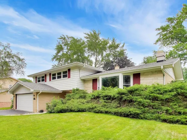 803 E Valley Ln, Arlington Heights, IL 60004