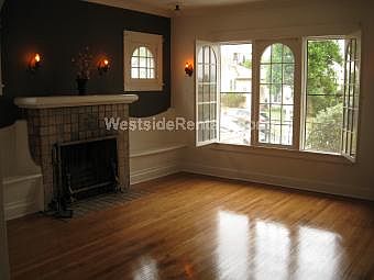 2nd image of 1270 Oakridge Dr